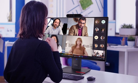 Lenovo ThinkVision T32UD-40 s webmakerou on-line komunikace