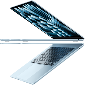 Dva otevřené MacBooky Air v blankytně modré uspořádané do tvaru šipky, což zdůrazňuje jejich tenký profil