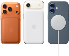 iPhone 17 Pro, pohled zezadu, kosmicky oranžová barva, v siensky hnědém silikonovém krytu s liškově oranžovou peněženkou z tkaniny FineWoven s MagSafe; iPhone Air, pohled zezadu, oblačně bílá barva, s MagSafe baterií; iPhone 17, pohled zezadu, mlhově modrá barva, v ocelově modrém silikonovém krytu, MagSafe nabíječka