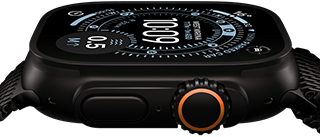 Apple Watch Ultra 3, pohled z boku, pouzdro z černého titanu, kompas na ciferníku Orientační běh, boční tlačítko, korunka Digital Crown